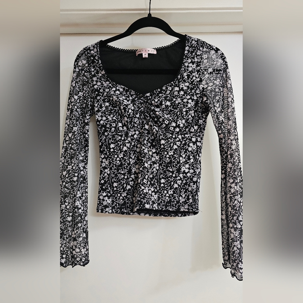 Floral Black and White Lace Top New No Tags